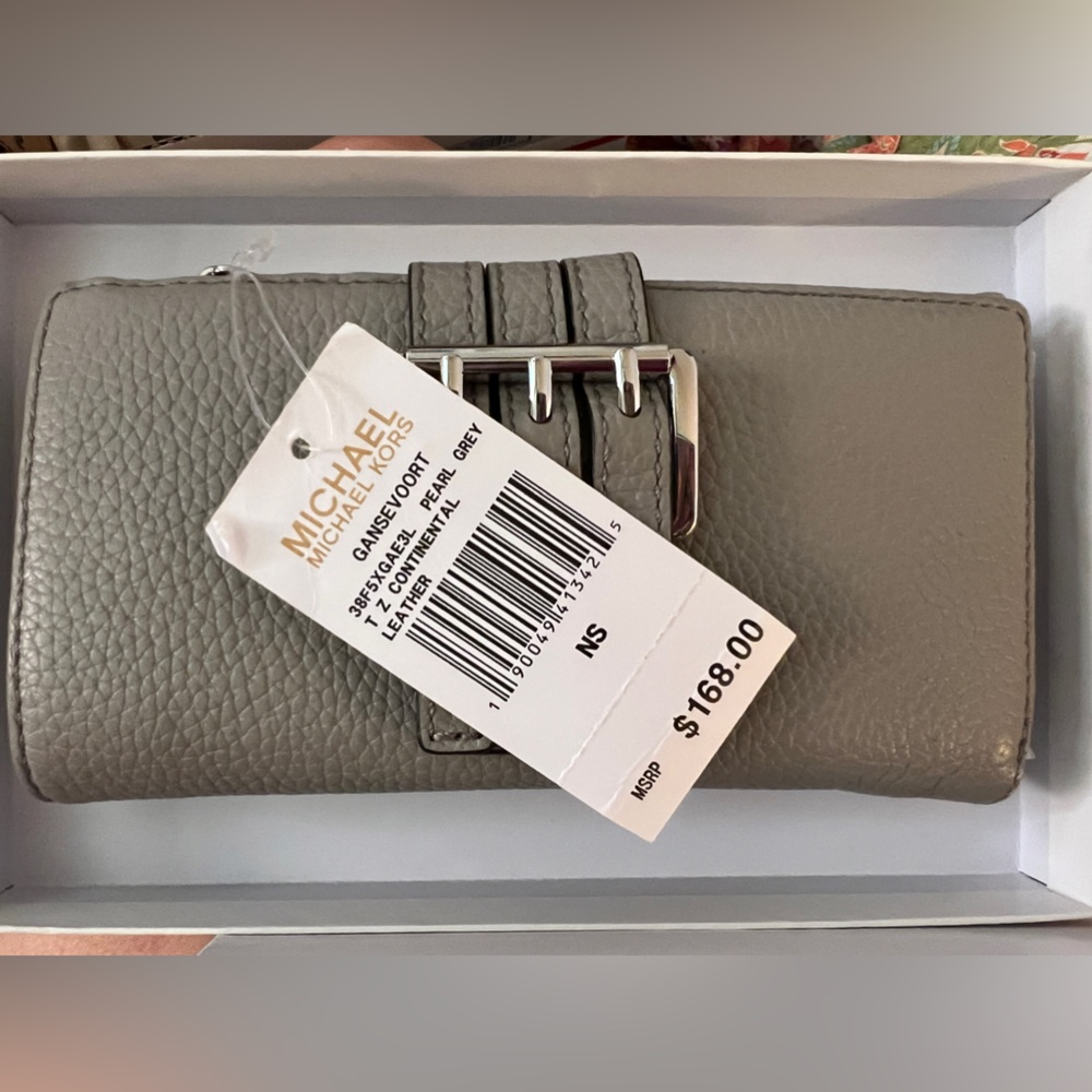 NWT Michael Kors Wallet
